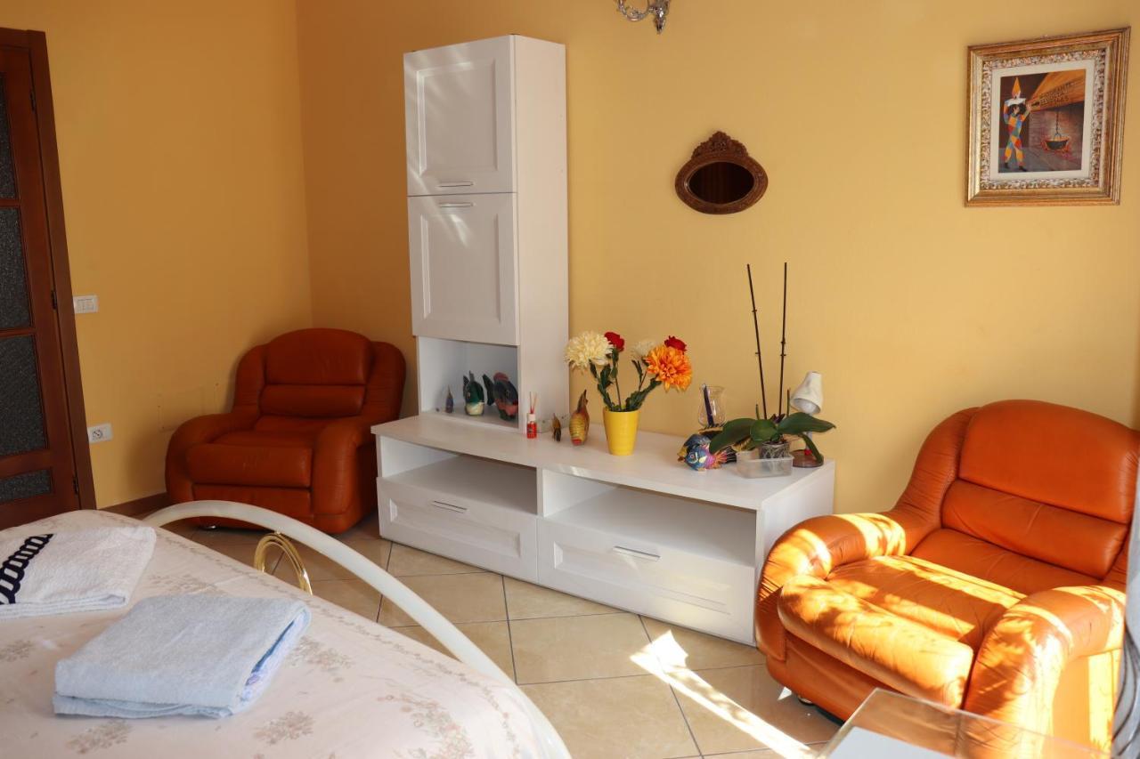Appartamento Casa Andreea Vicino Al Centro Di Olbia Iun R5904 Esterno foto