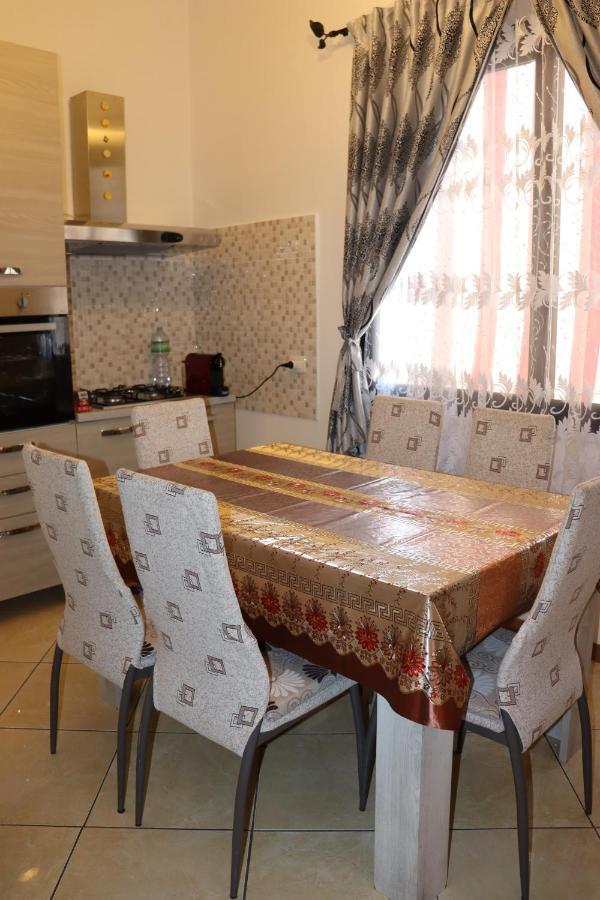 Appartamento Casa Andreea Vicino Al Centro Di Olbia Iun R5904 Esterno foto