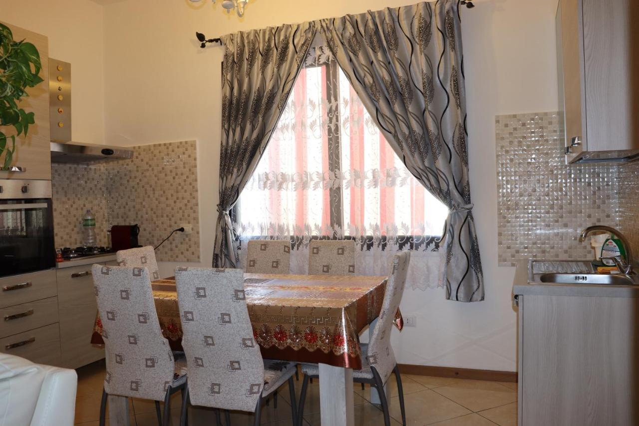 Appartamento Casa Andreea Vicino Al Centro Di Olbia Iun R5904 Esterno foto